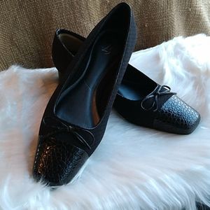 Never worn size 8m shoes